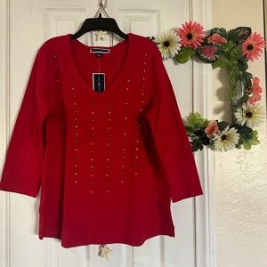Karen Scott brand new V-neck red top 💖